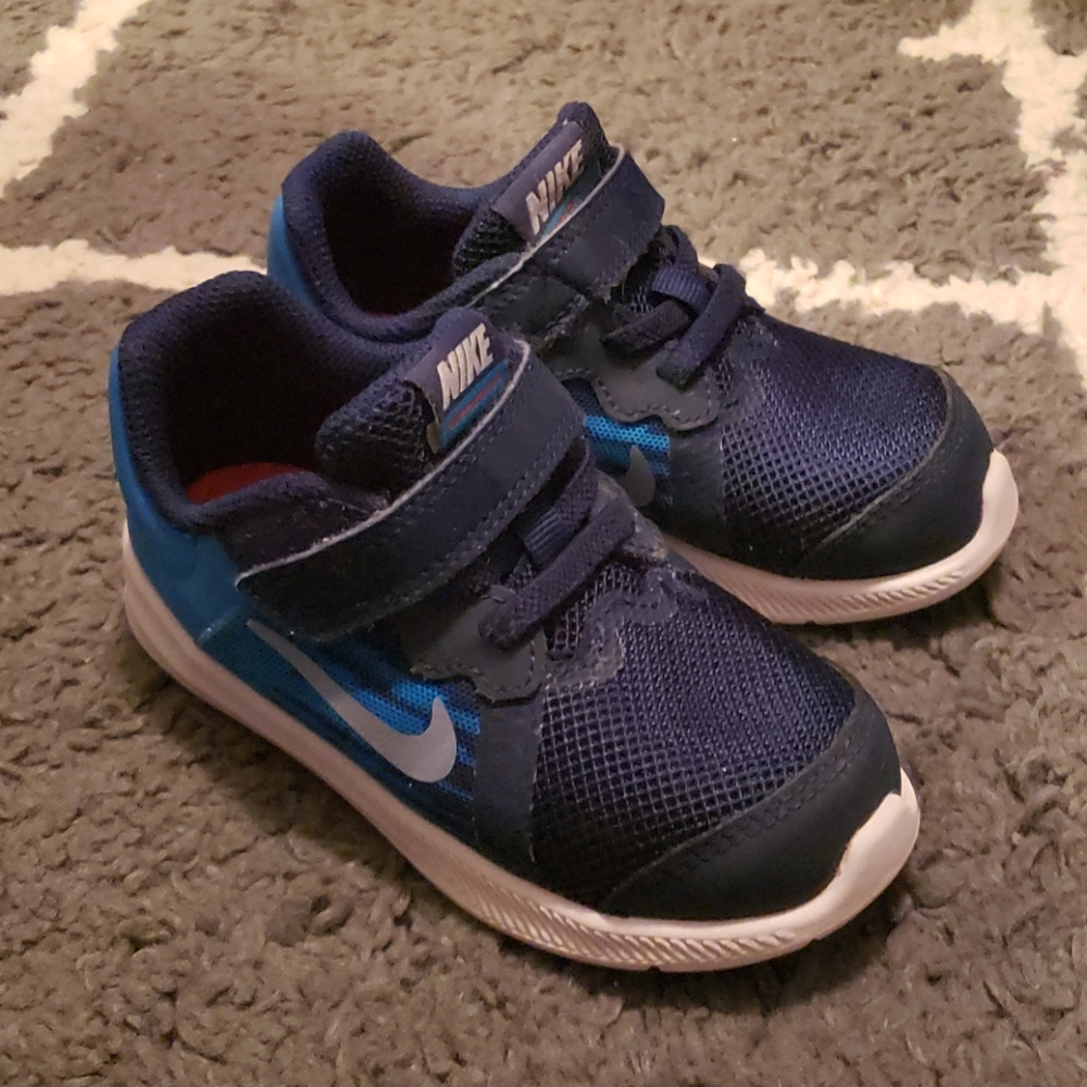 Toddler's Nike Sneakers